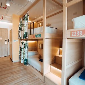 Dormitory Room Mixed